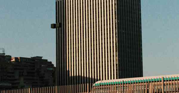 如何制作银行宣传片_如何制作银行理财PPT